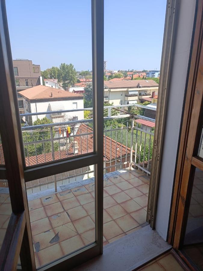 Appartamento 10 Posti Letto Attico Bruno Rimini Esterno foto